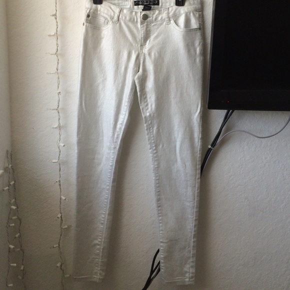 White silver skinny jeans