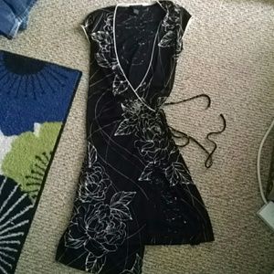 The Limited xs wrap dress with floral print