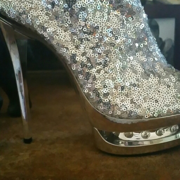 High heels - Picture 3 of 4