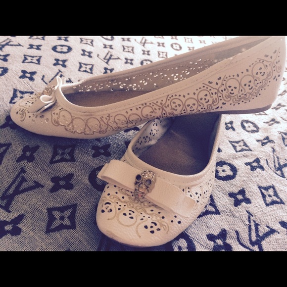 💀Cute skull flats💀
