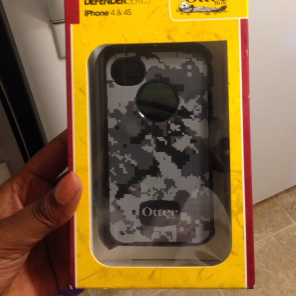 OuttrBox iPhone 4/4s