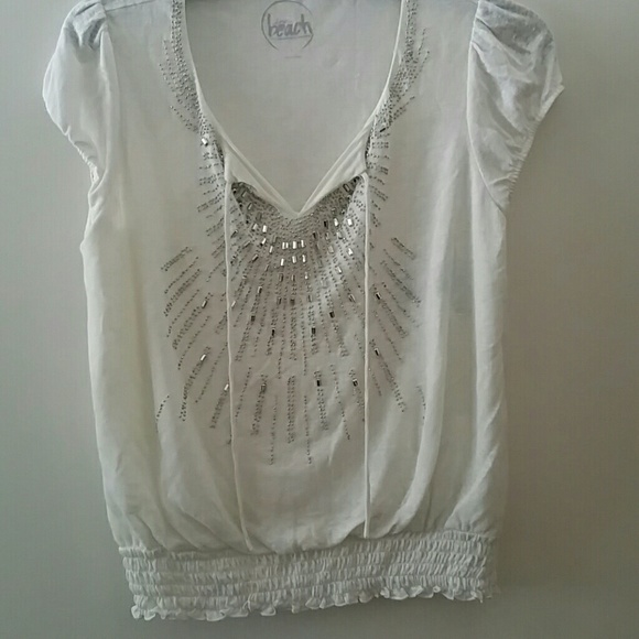 White top - Picture 2 of 3