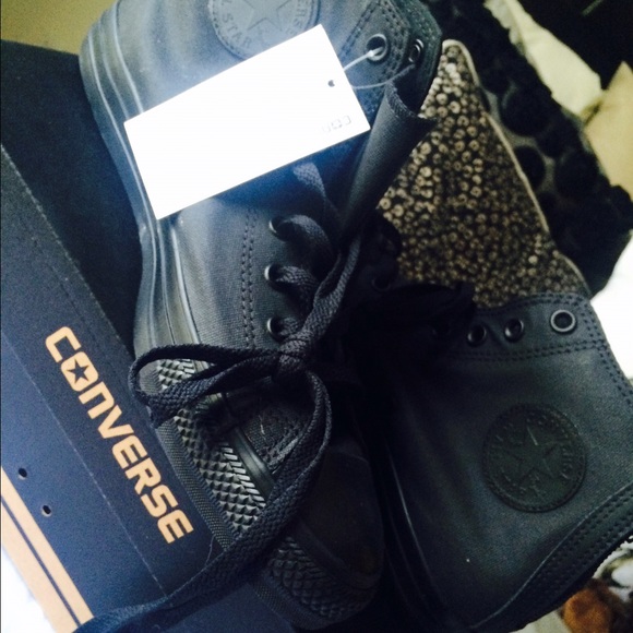 Mens black converse