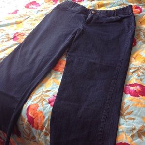 Dark wash comfort waist jeans⭐️two pairs available