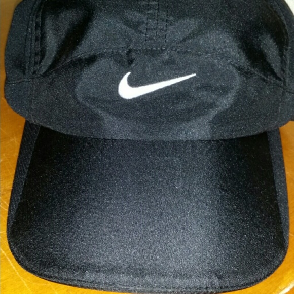 Nike Dri Fit Featherlight Cap