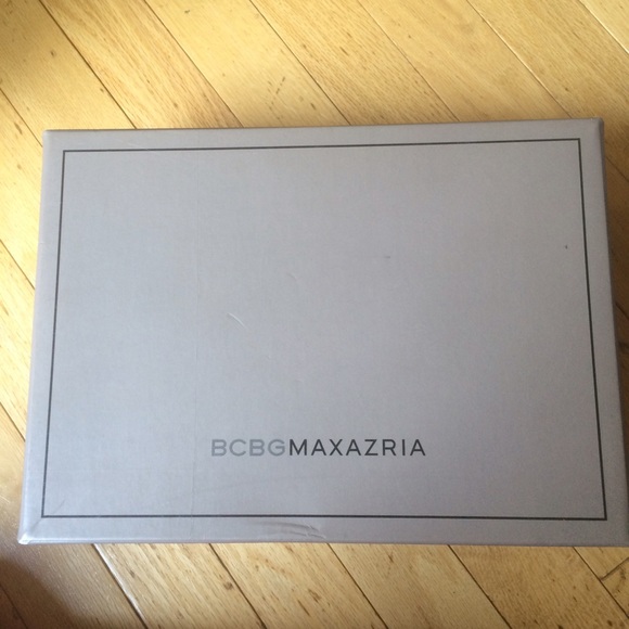 Shoes - Picture 4 of 4