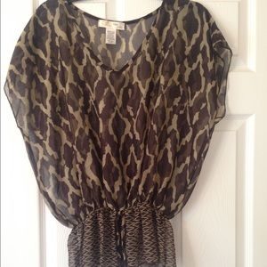 Butterfly sleeve top