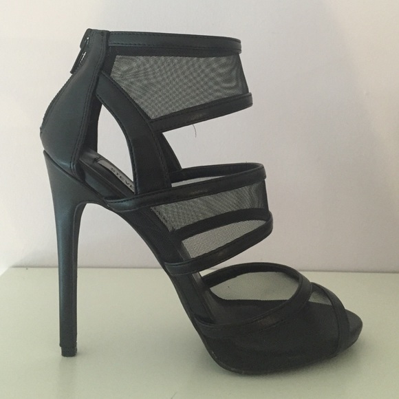 SOLD ON MERC! Brand new, black Steve Madden heels - Picture 2 of 3
