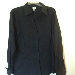SOLD ❤️❤️❤️Blouse Black
