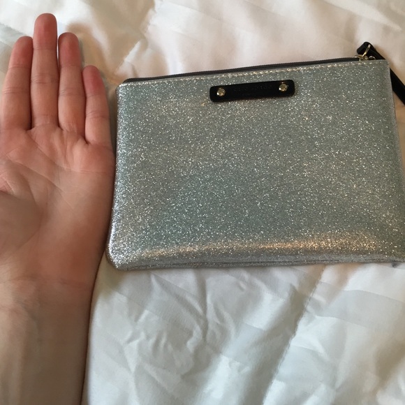 Kate Spade clutch - Picture 4 of 4