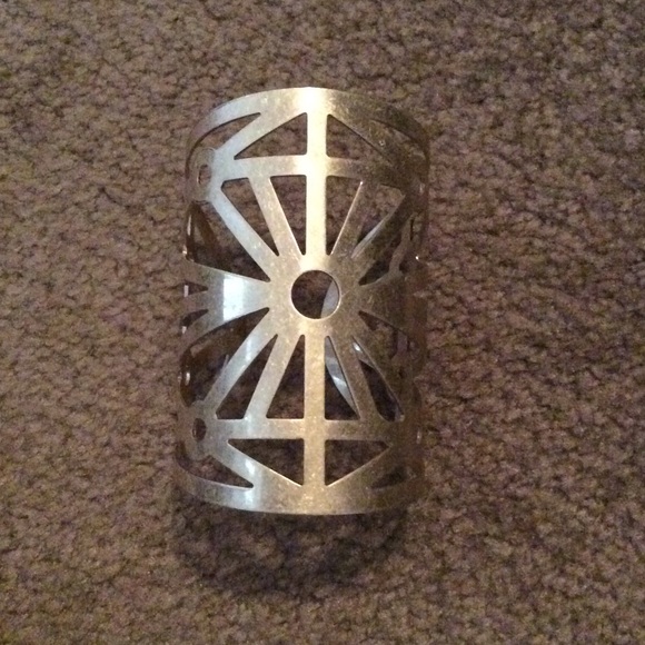 Bangles/bracelets - Picture 4 of 4