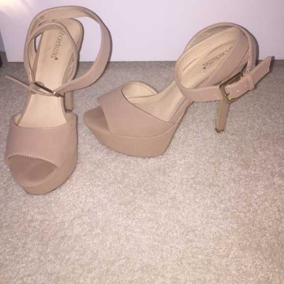 Shoe Dazzle Shoes - Nude heels