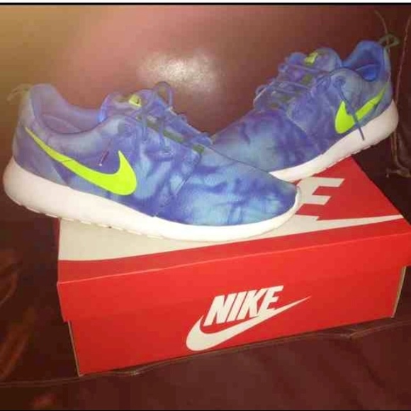Men's Nike Roshe Run Shoes; Size 10