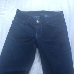True Religion (dark wash size 25)