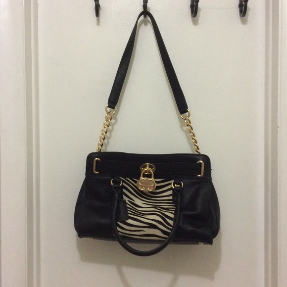 Black Emma fox purse with fur!!!
