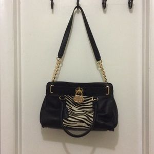 Black Emma fox purse with fur!!!