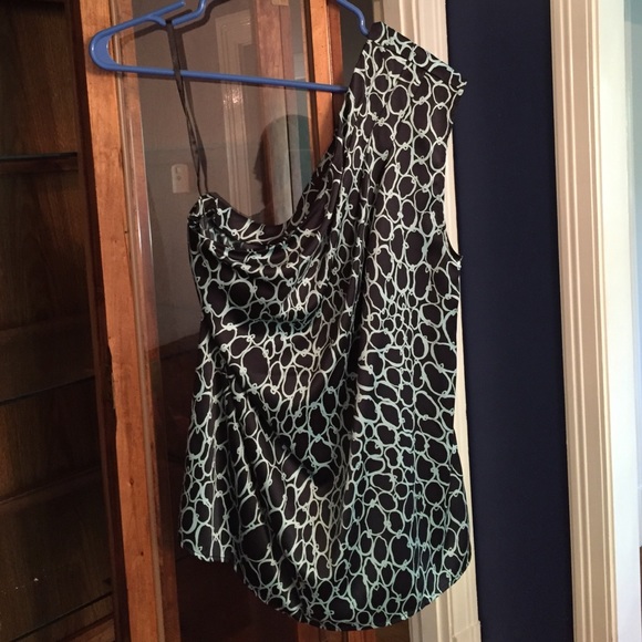 NWT Black and Mint Green One Shoulder Shirt Size M
