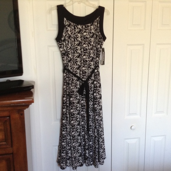 Perceptions Dresses & Skirts - 💖 Beautiful dress. Very flattering💖Bundle Sale💖