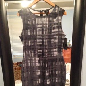 Grey white design stretchy dress and sling
