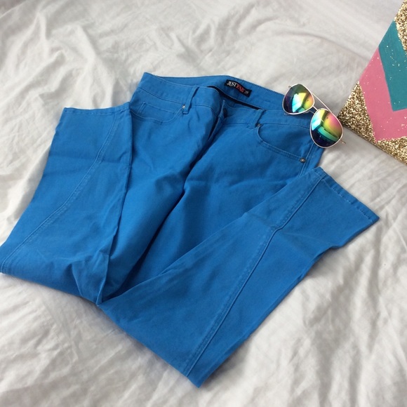 JustFab bright blue skinny pants 29