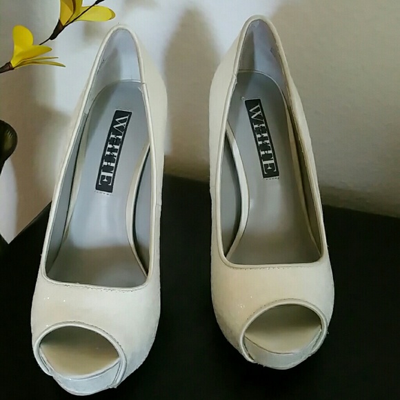high heels - Picture 2 of 4