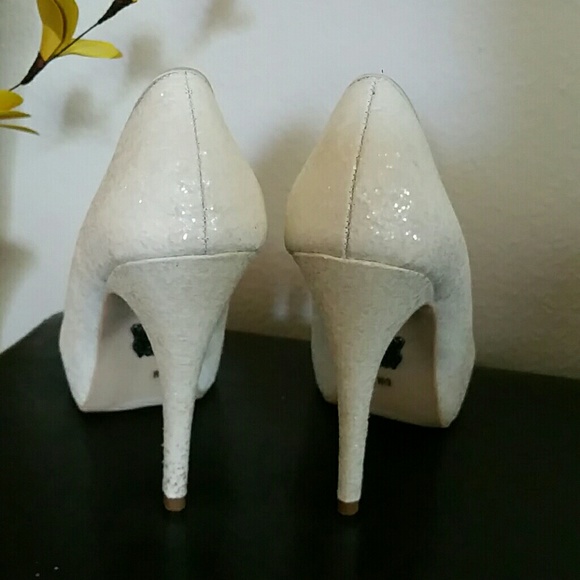 high heels - Picture 3 of 4