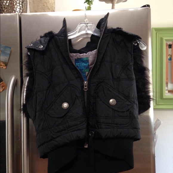 Vest - Picture 2 of 2