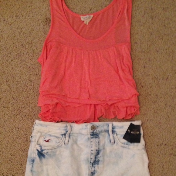 ***NWOT Coral la hearts top
