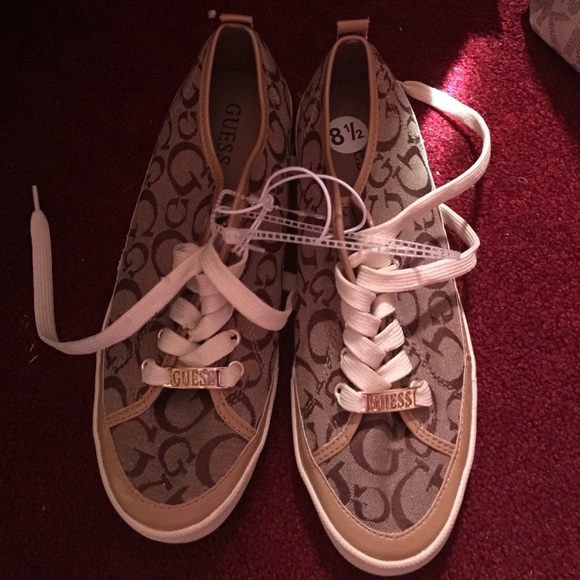 Guess shoes size 8 1/2