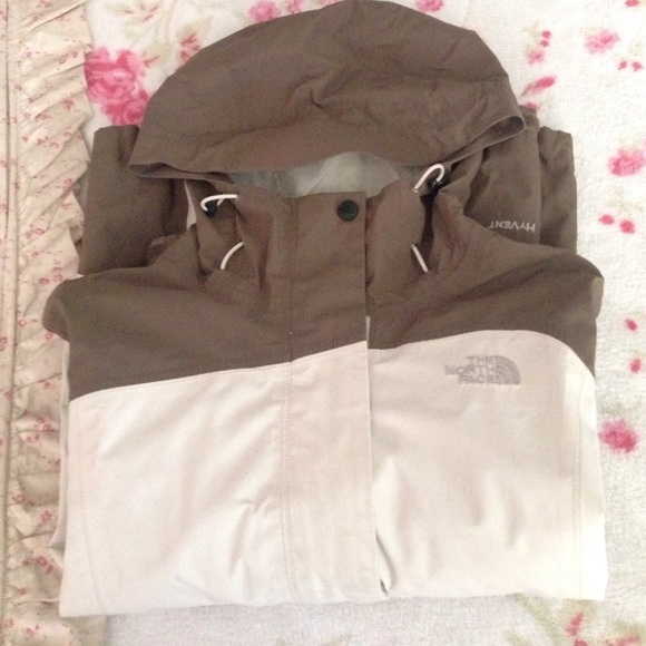 North Face rain jacket M