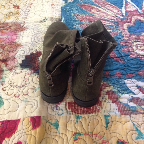 Suede ankle boots - Picture 3 of 4