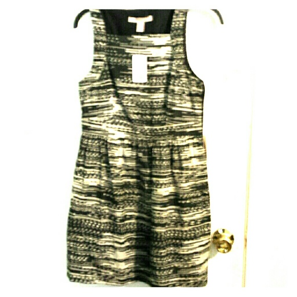 Short sleeve vintage dress black and white