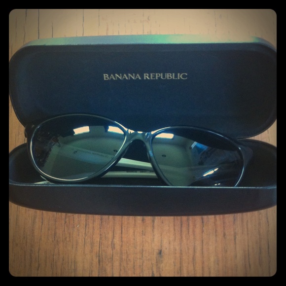 Banana republic sunglasses