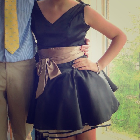 really cute dress😍😍