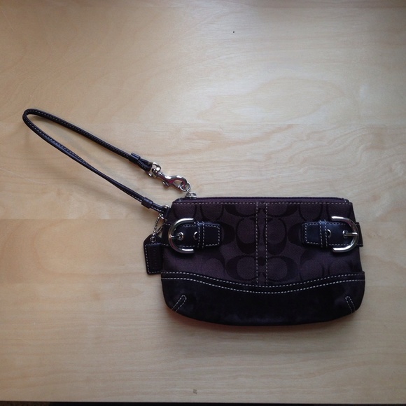 Authentic coach wristlet - Picture 3 of 3
