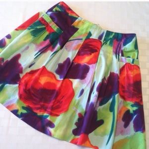 Lightly pleated watercolor spring skirt w/ pockets