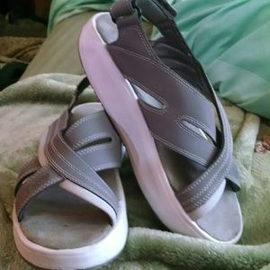 CURVES EXERCISING SANDALS