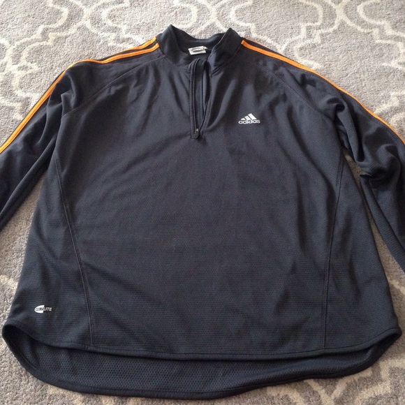 Men's athletic pullover