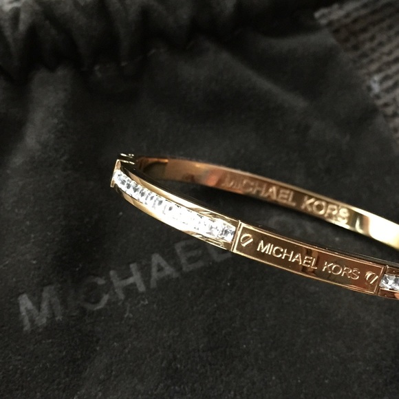 ❌SOLD❌💯authentic michael Kors bracelet wore once