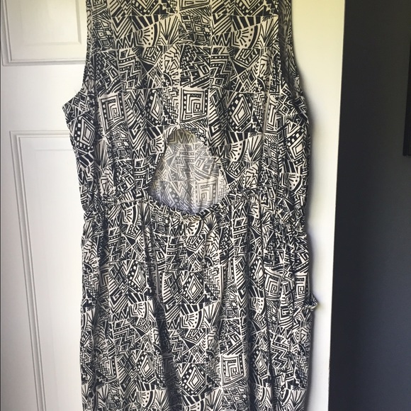 open back sundress - Picture 4 of 4