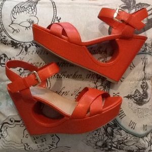 Mossimo Orange Coral Cut Out Wedges size 9 👠