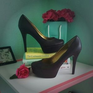 NEW Guess Heels - Brown