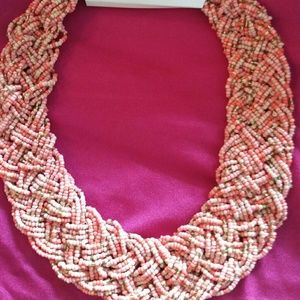 |NEW| Beaded Necklace