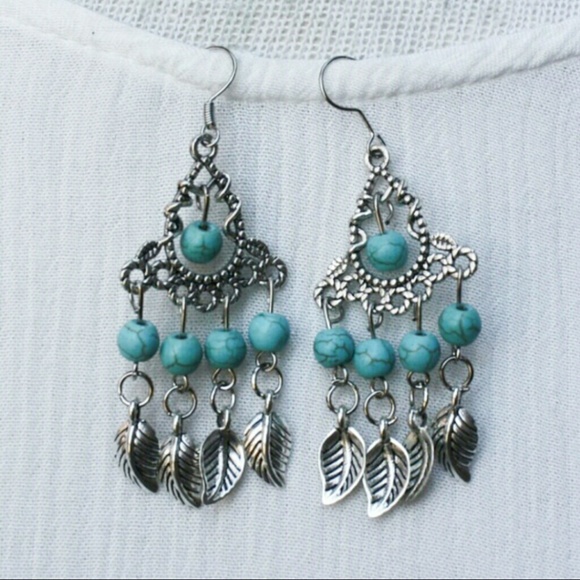 ❌️SOLD Boho Turquoise Silver Leaf Earrings - Picture 3 of 3