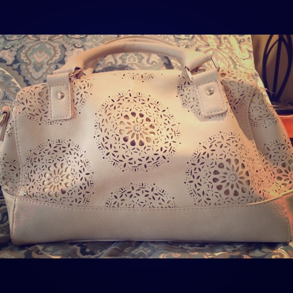 *SOLD* New York and company purse - Picture 1 of 4