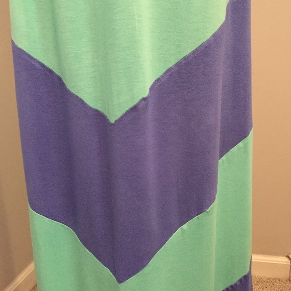 ๐ Sold in Bundle ๐ Boutique Chevron Maxi Dress - Picture 2 of 2
