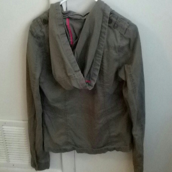 army green jacket - Picture 2 of 4