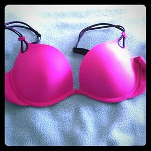 Victoria's Secret 36C fushia bra