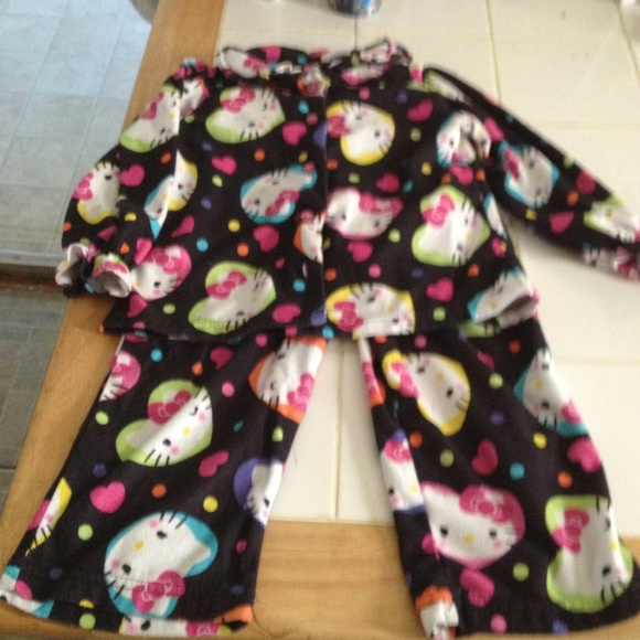 4t hello kitty pj's - Picture 1 of 3