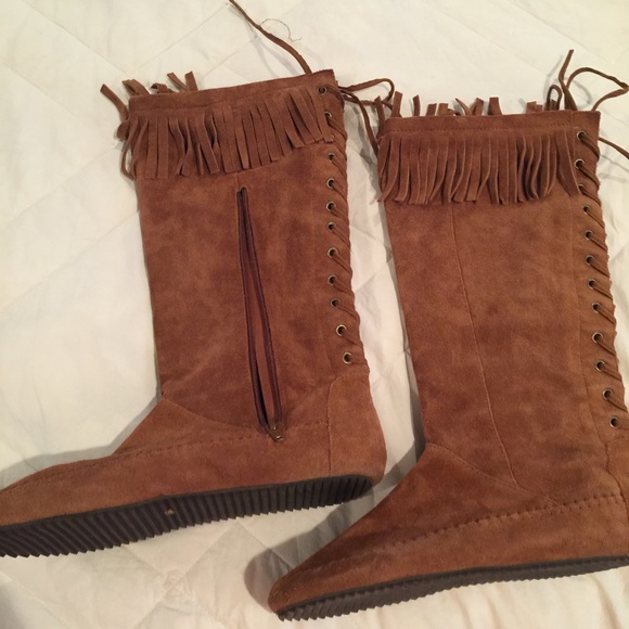 Suede fringe boots - Picture 1 of 3